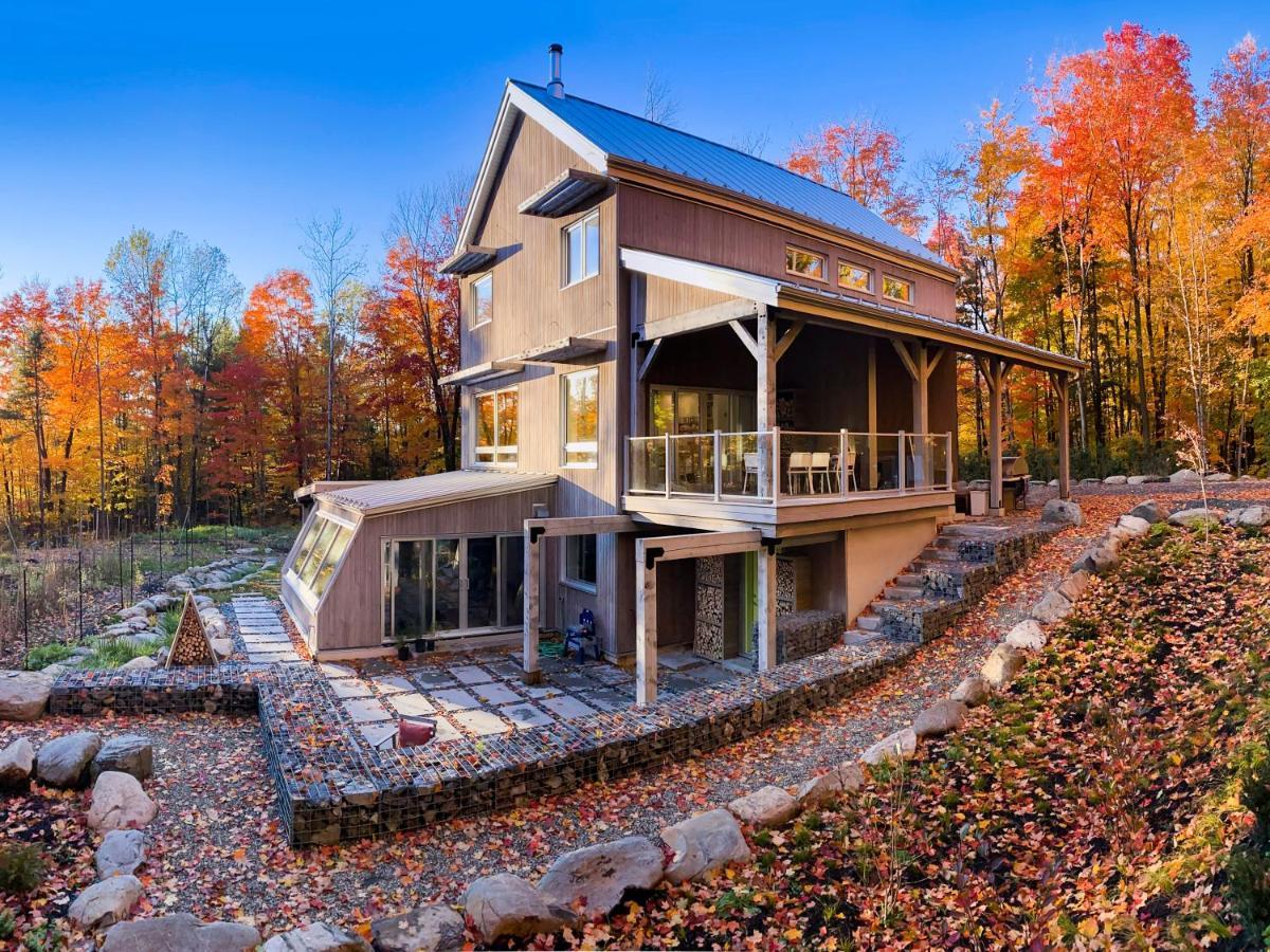 Bed and Breakfast Le Camp Cache Shefford Esterno foto