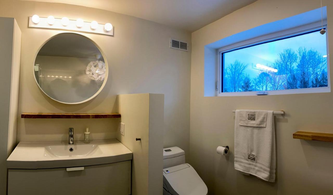 Bed and Breakfast Le Camp Cache Shefford Esterno foto